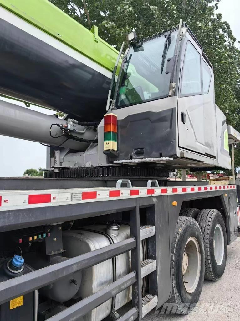 Zoomlion ZTC 800 V All terrain cranes