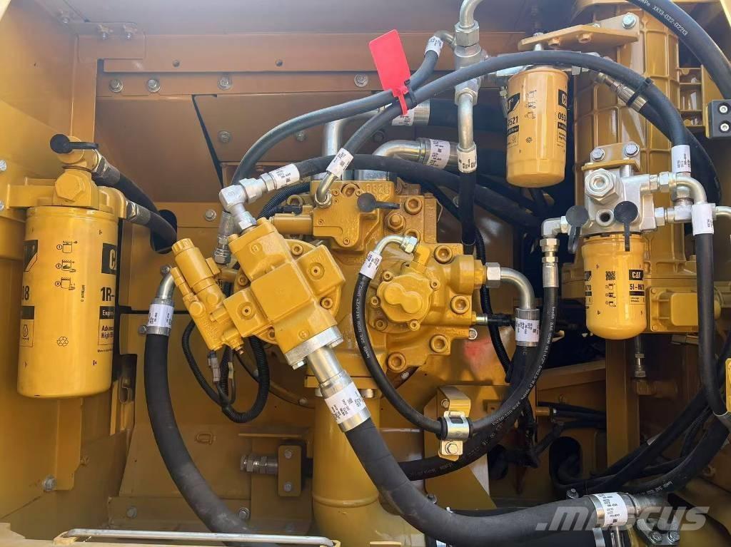 CAT 330 D Crawler excavators