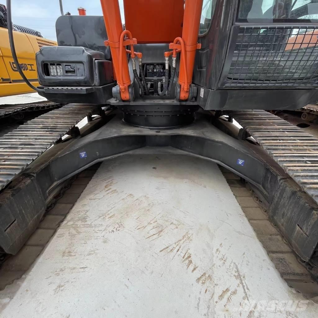 Hitachi ZX 240 Crawler excavators