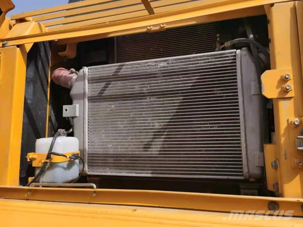 Komatsu PC360-7 Crawler excavators