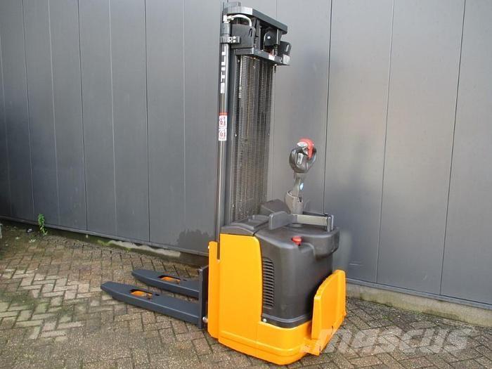 Still EGV S14 Pedestrian stacker