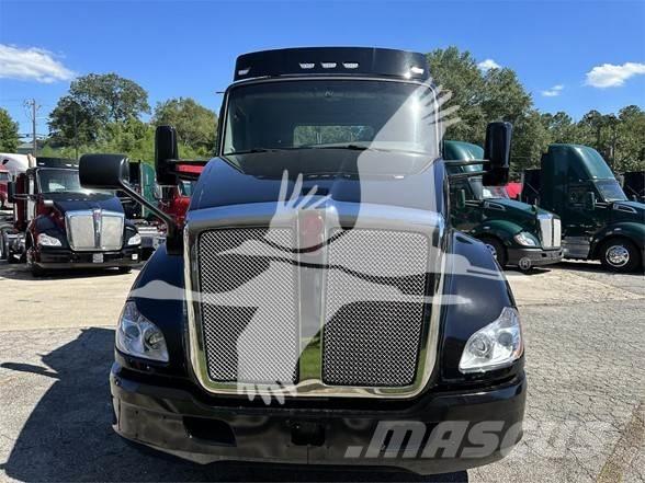 Kenworth T680 Truck Tractor Units