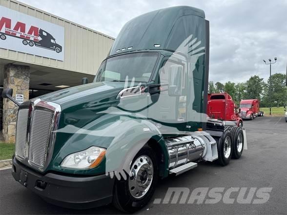 Kenworth T680 Truck Tractor Units