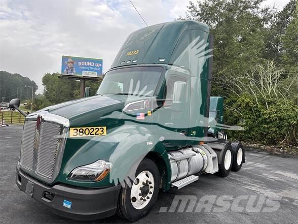 Kenworth T680 Truck Tractor Units