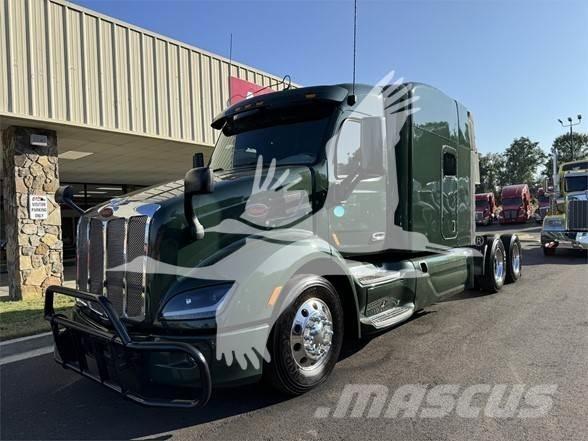 Peterbilt 579 Truck Tractor Units