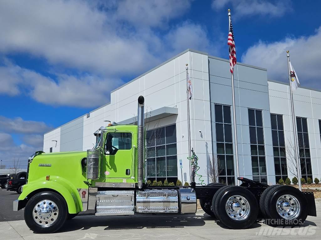 Kenworth W900 Truck Tractor Units