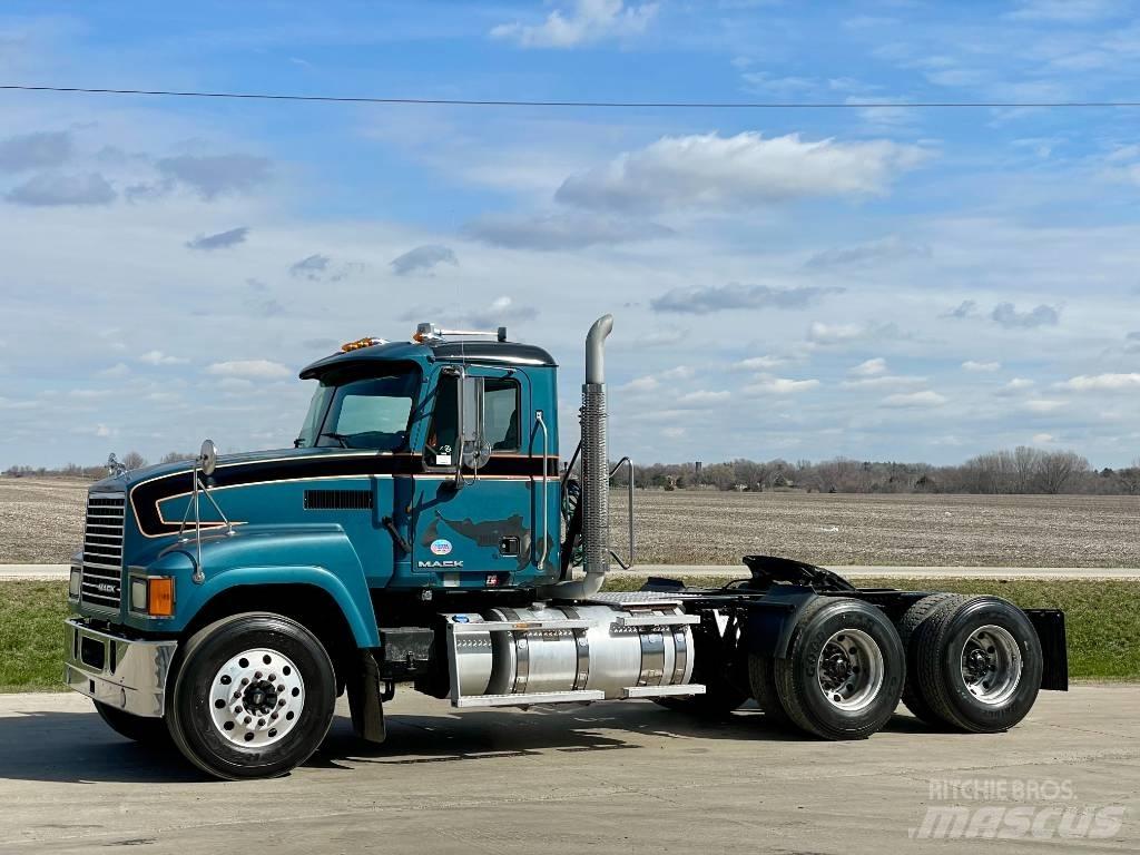 Mack CHU613 Truck Tractor Units