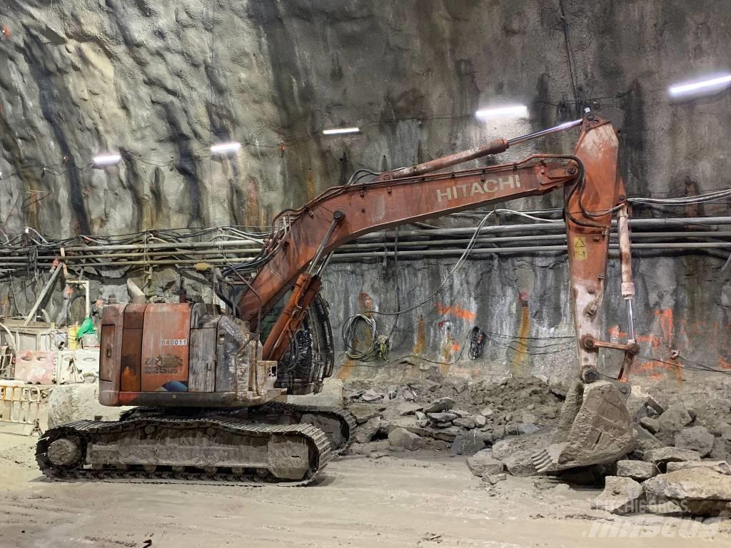 Hitachi ZX225US-5A Other