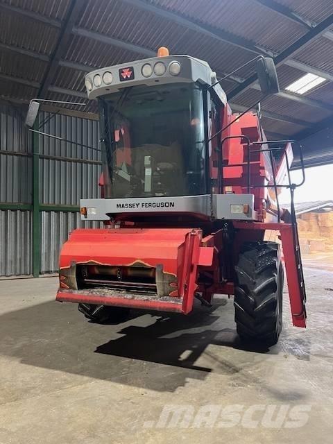 Massey Ferguson 30 Combine harvesters