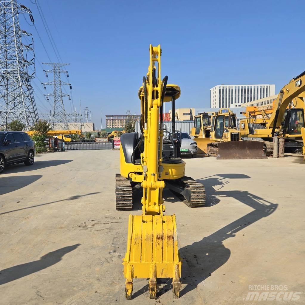 Komatsu PC 35 Mini excavators < 7t