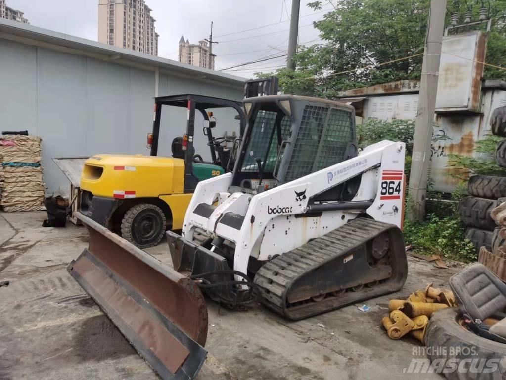 Bobcat S864 Skid steer loaders