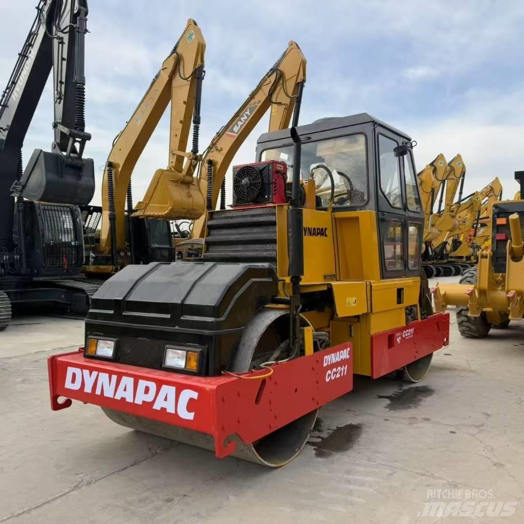 Dynapac CC 211 Twin drum rollers