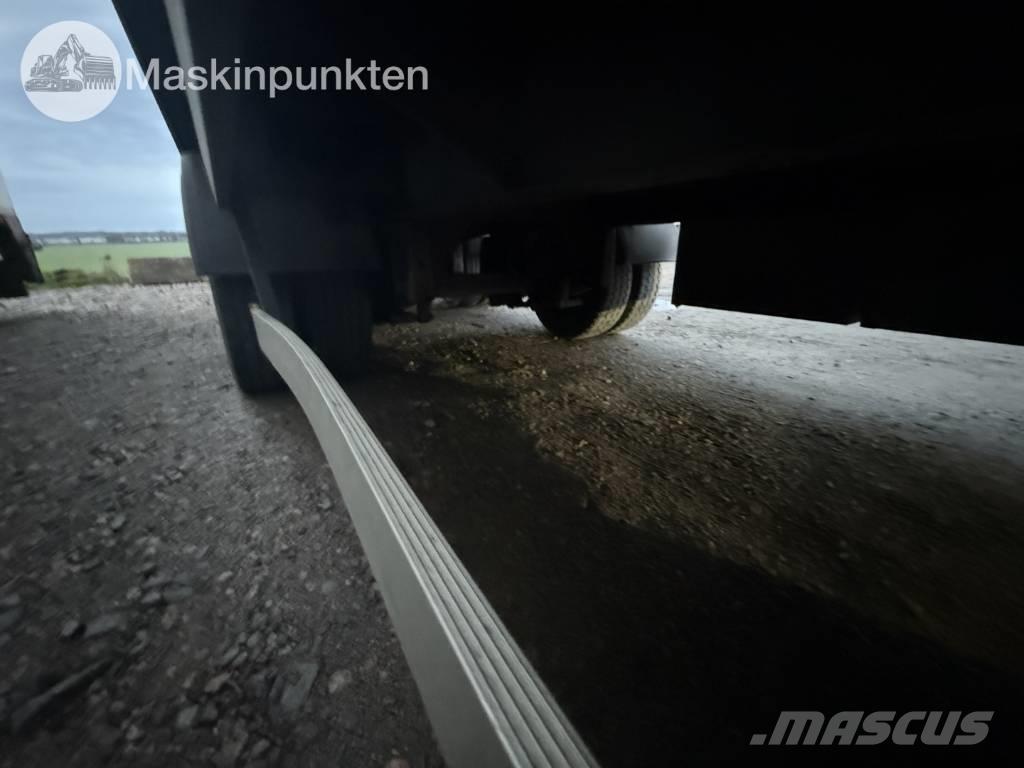 Ekeri S8-D Van Body Trailers