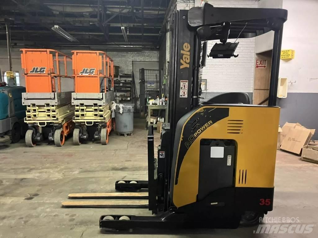 Yale NR035 Reach truck