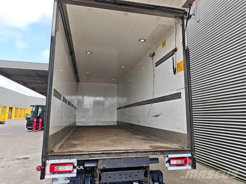Volvo FM 340 4x2 Van Body Trucks