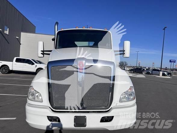 Kenworth T680 Truck Tractor Units