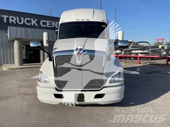 Kenworth T680 Truck Tractor Units