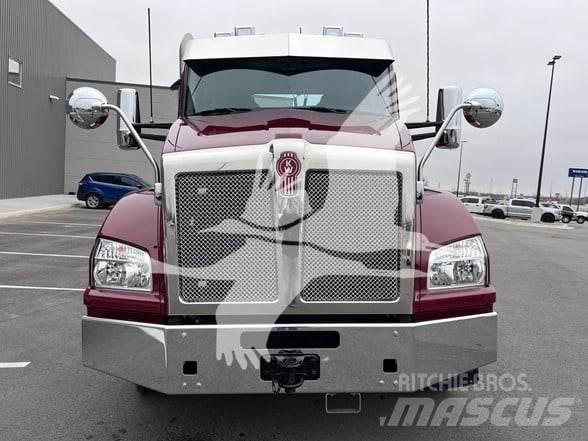 Kenworth T880 Truck Tractor Units