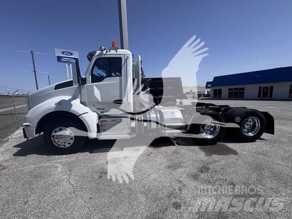 Kenworth T880 Truck Tractor Units
