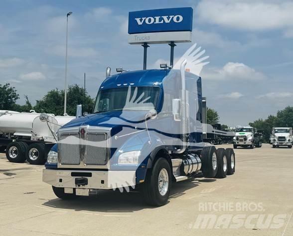 Kenworth T880 Truck Tractor Units