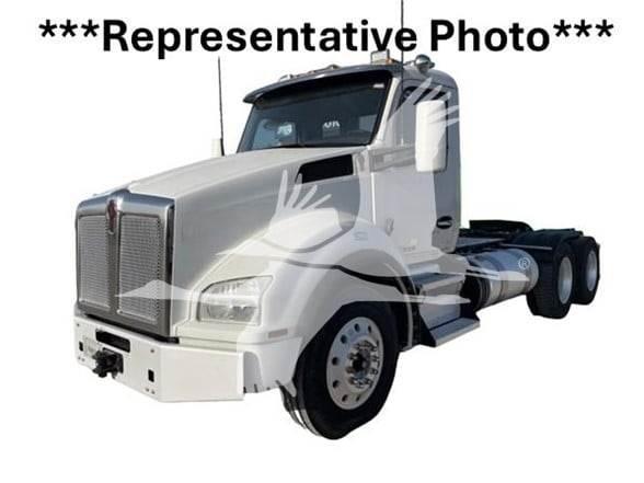 Kenworth T880 Truck Tractor Units