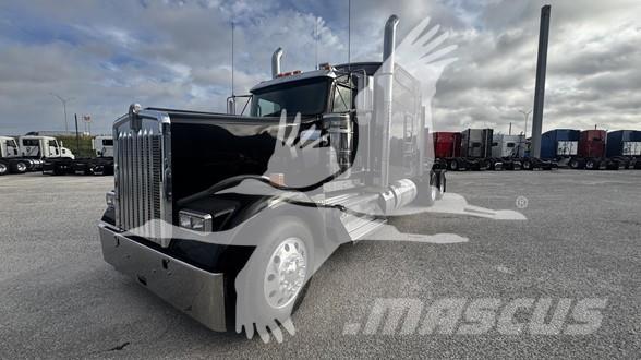 Kenworth W900 Truck Tractor Units