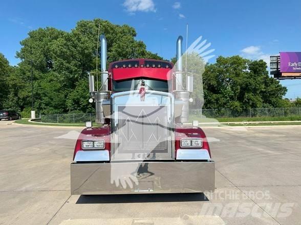 Kenworth W900L Truck Tractor Units