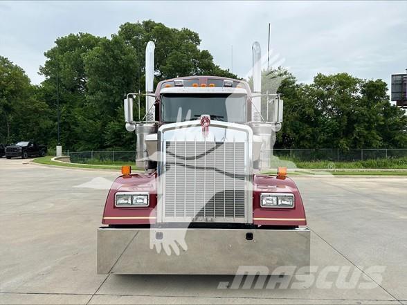 Kenworth W900L Truck Tractor Units