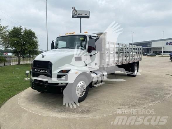 Mack MD6 Flatbed/Dropside trucks
