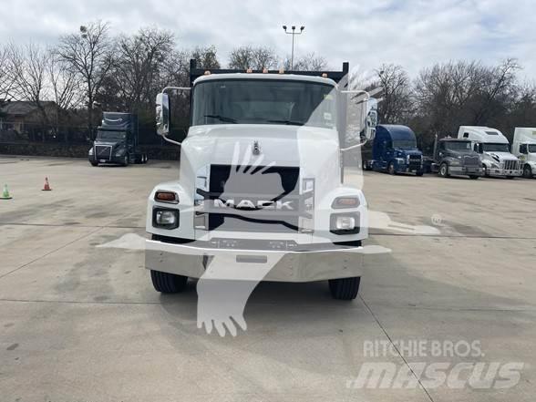 Mack MD6 Flatbed/Dropside trucks