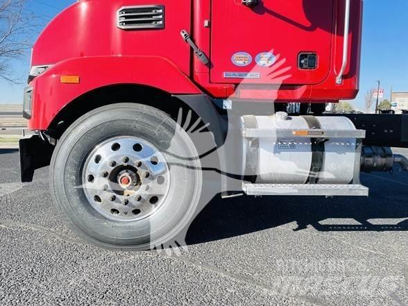 Mack MD6 Chassis Cab trucks