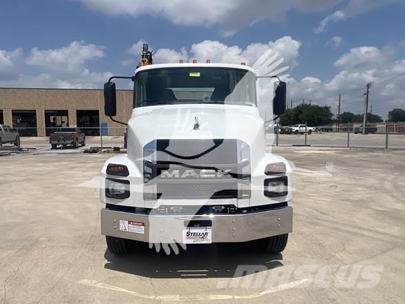 Mack MD6 Other