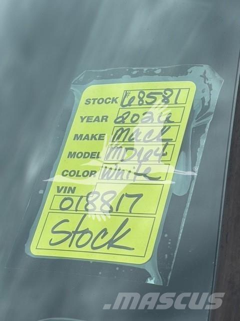 Mack MD6 Tipper trucks