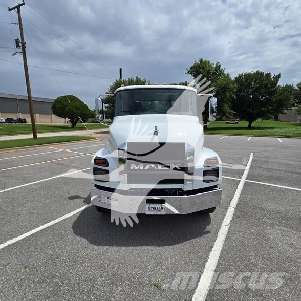 Mack MD7 Other