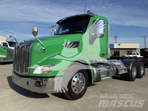Peterbilt 579 Truck Tractor Units