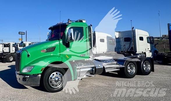 Peterbilt 579 Truck Tractor Units