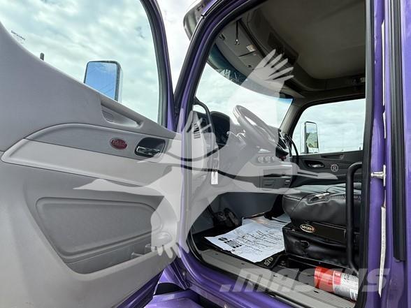 Peterbilt 579 Truck Tractor Units