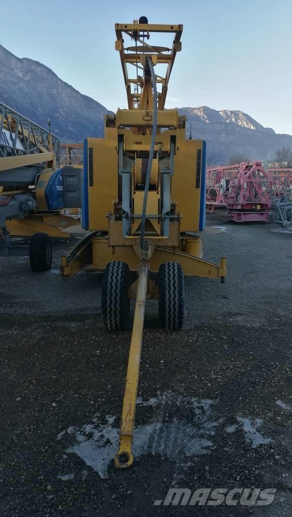 Potain IGO 28 A Self erecting cranes