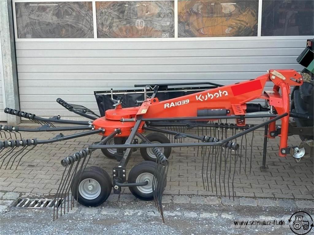 Kubota RA 1039 Windrowers