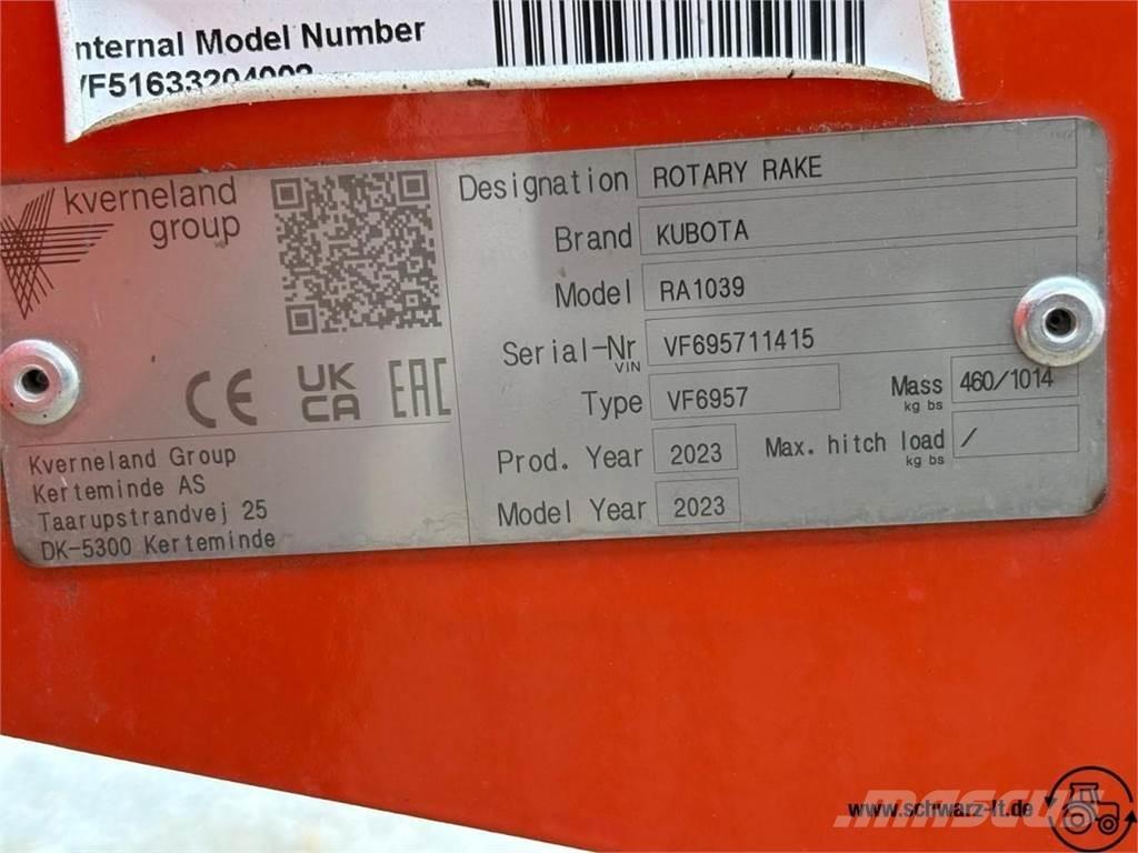 Kubota RA 1039 Windrowers