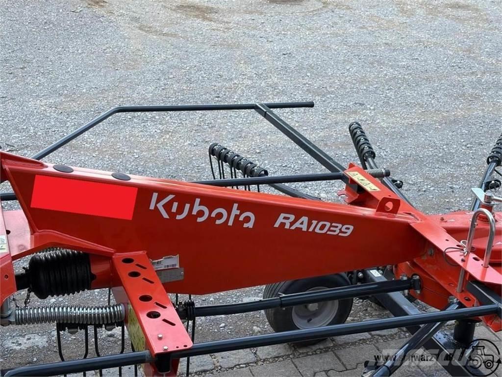 Kubota RA 1039 Windrowers
