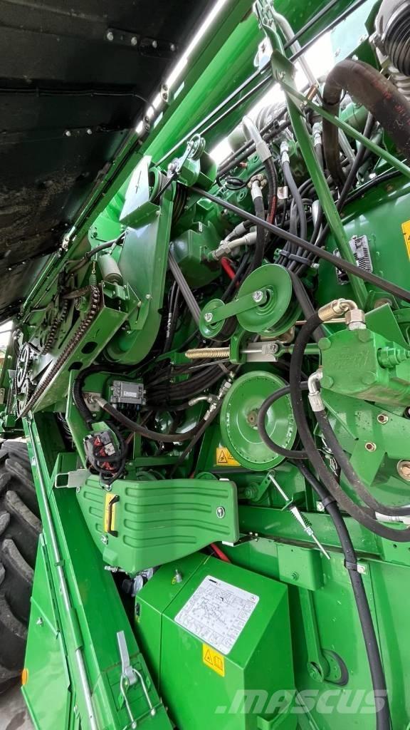 John Deere T 560 Combine harvesters