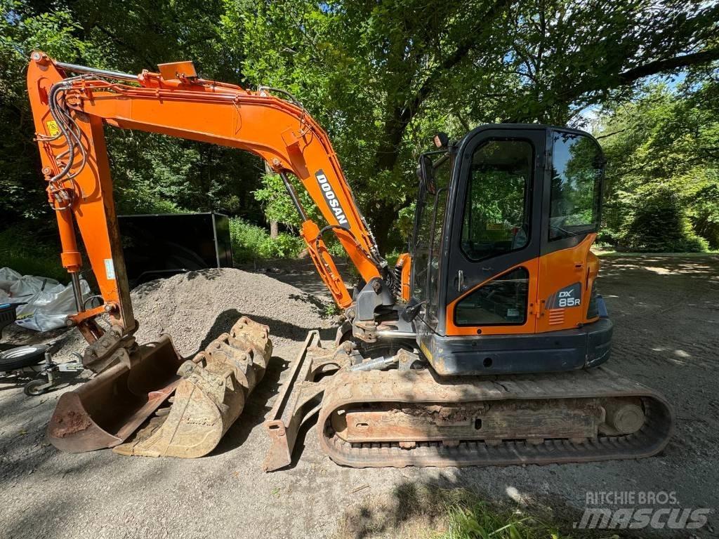 Doosan DX 85 R-3 Midi excavators  7t - 12t
