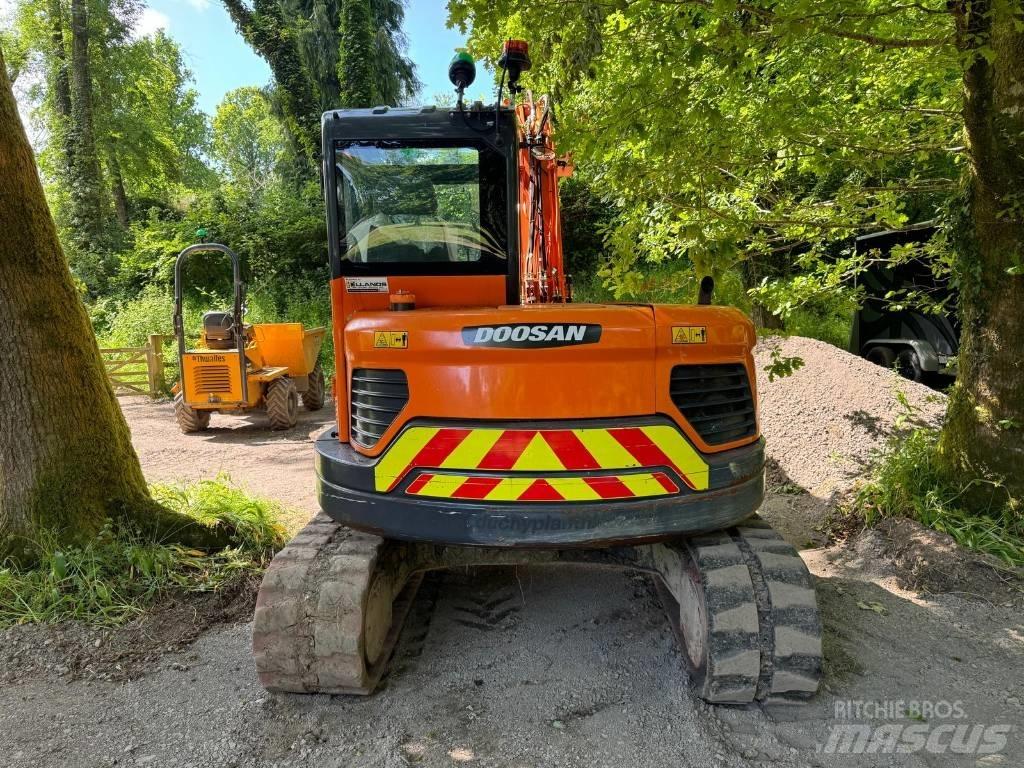 Doosan DX 85 R-3 Midi excavators  7t - 12t