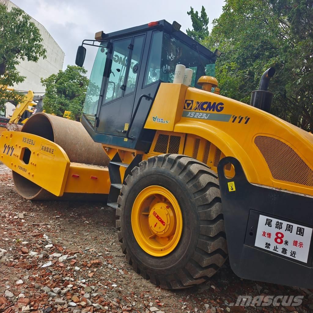 XCMG XS 223 J Single drum rollers