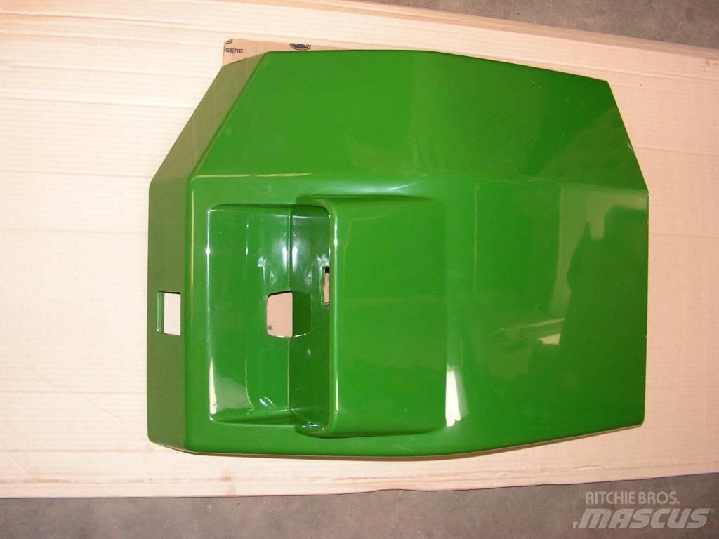 John Deere 6800 Chassis