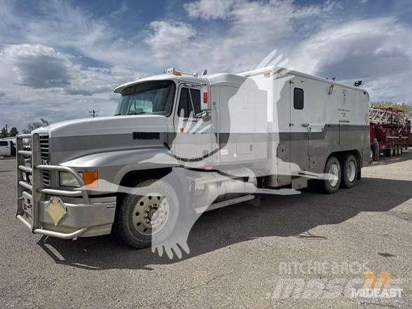 Mack CH613 Other