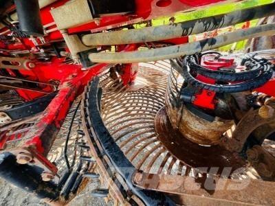 Holmer T4-30 Beet harvesters