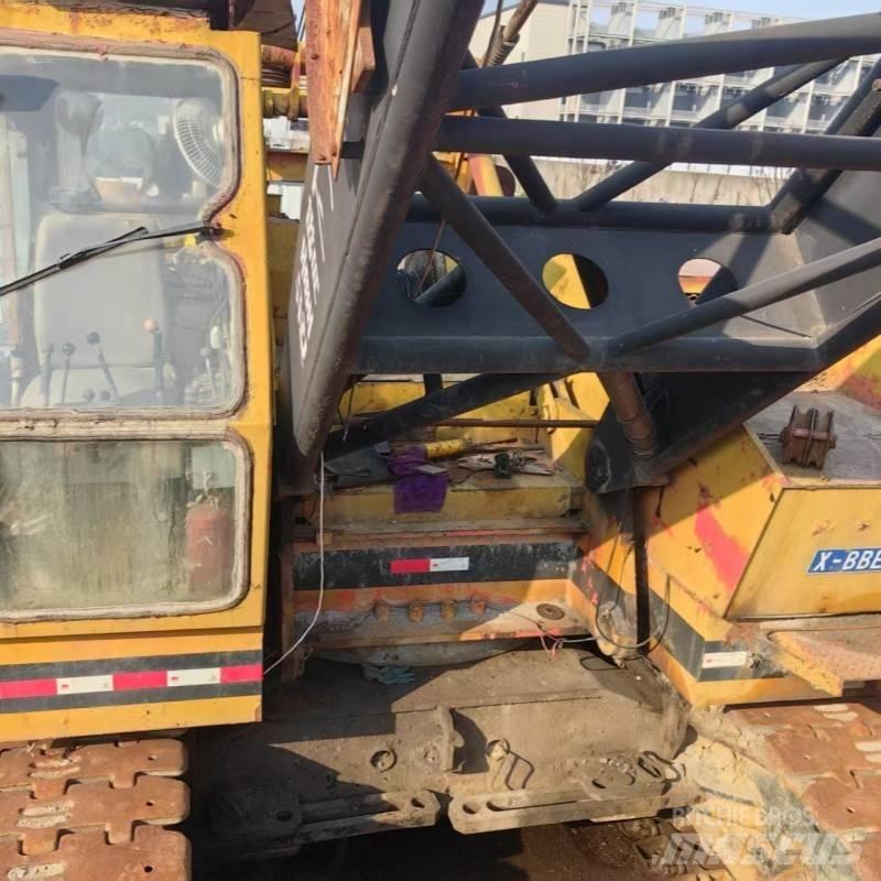 Hitachi KH180 Tracked cranes
