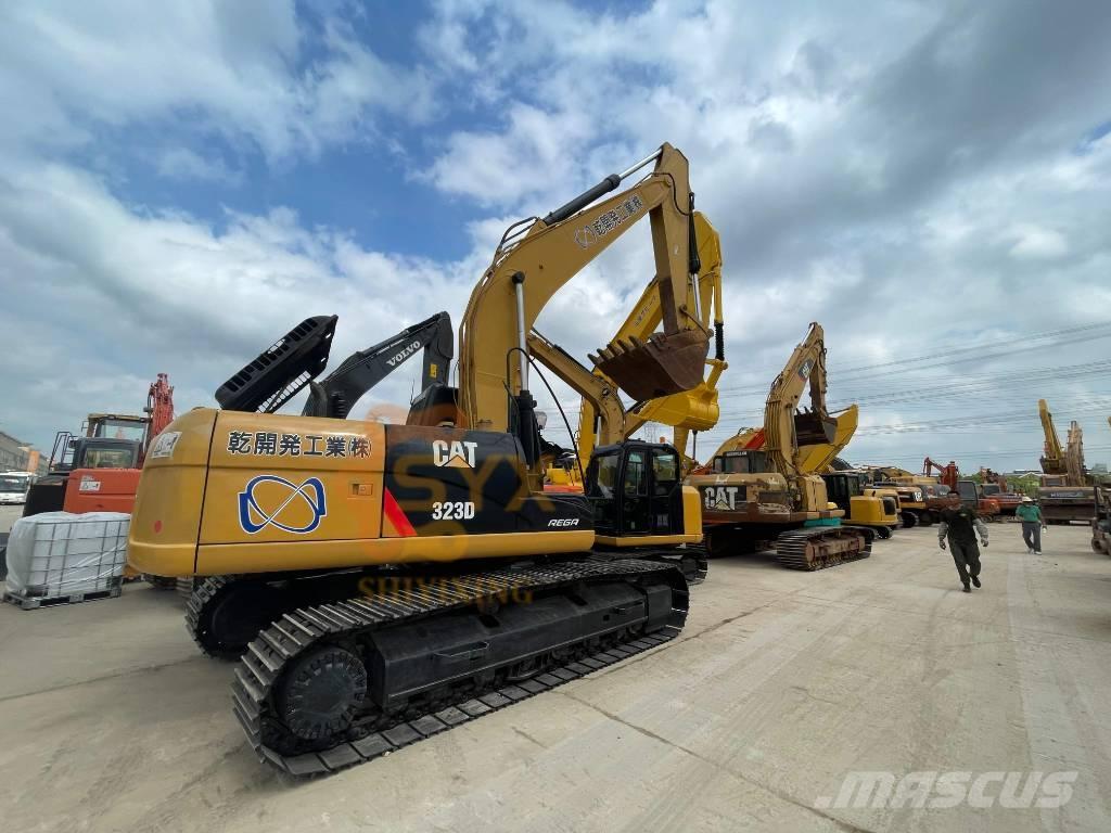CAT 323D Crawler excavators